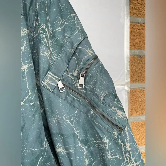 Urban Outfitters BDG Marcy Oversized Nylon Bomber Jacket small - Picture 8 of 17